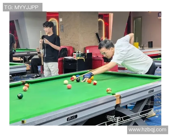 2025青岛市老年人台球邀请赛开杆，60余名银龄球手展风貌